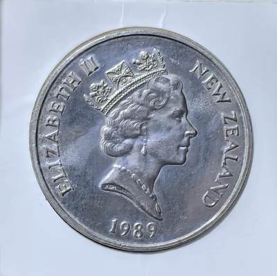 北京马甸外国币专卖第145期，外国币专场，陆续上拍，欢迎关注 新西兰1989年英联邦运动会一元克朗型纪念币