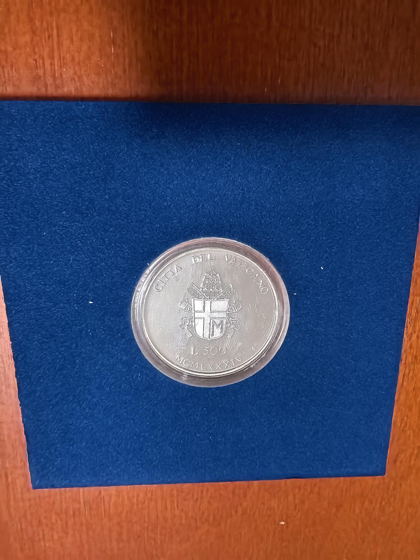 长老汇蛇年精选第六十二场拍卖 1984梵蒂冈圣母玛利亚诞辰2000年500里拉精制银币，原盒