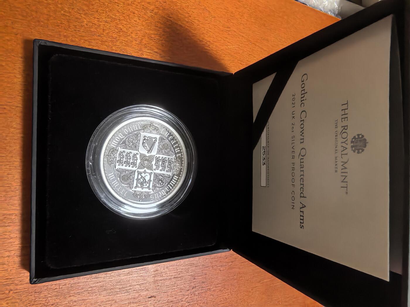 长老汇蛇年精选第六十二场拍卖 2021英国伟大雕刻师系列之怀特哥特四分盾徽5英镑精制银币，2盎司999银，盒证全，3750枚，热门！