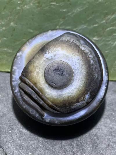 精品药师玛瑙手工雕刻富贵有鱼板珠（背云）一颗 - 精品药师玛瑙手工雕刻富贵有鱼板珠（背云）一颗