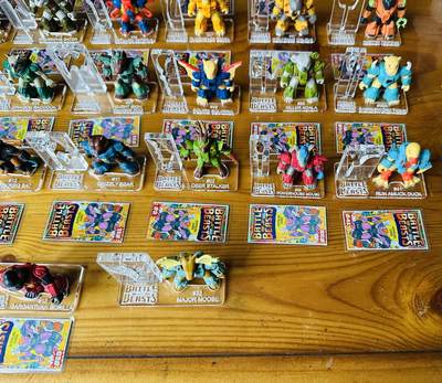 变形金刚G1比斯特星人乌鸦带兵器 变形金刚G1比斯特星人乌鸦带兵器