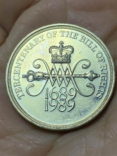 2025年第一百一十二场(总第一百三十八场）外国好品散币(免佣金) - 英国🇬🇧1989年2镑(权利法案300周年纪念币，圣爱德华王国版)