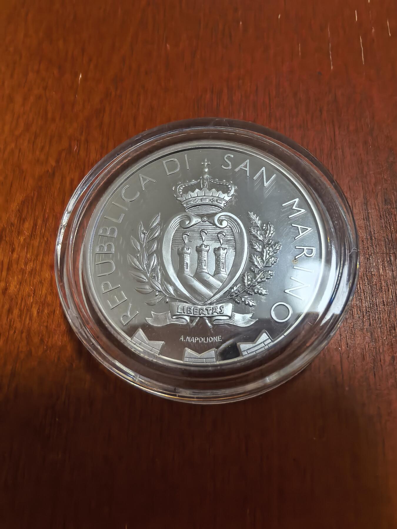 长老汇蛇年精选第六十二场拍卖 2022圣马力诺里昂教堂5欧元精制银币，18克925银，盒证全