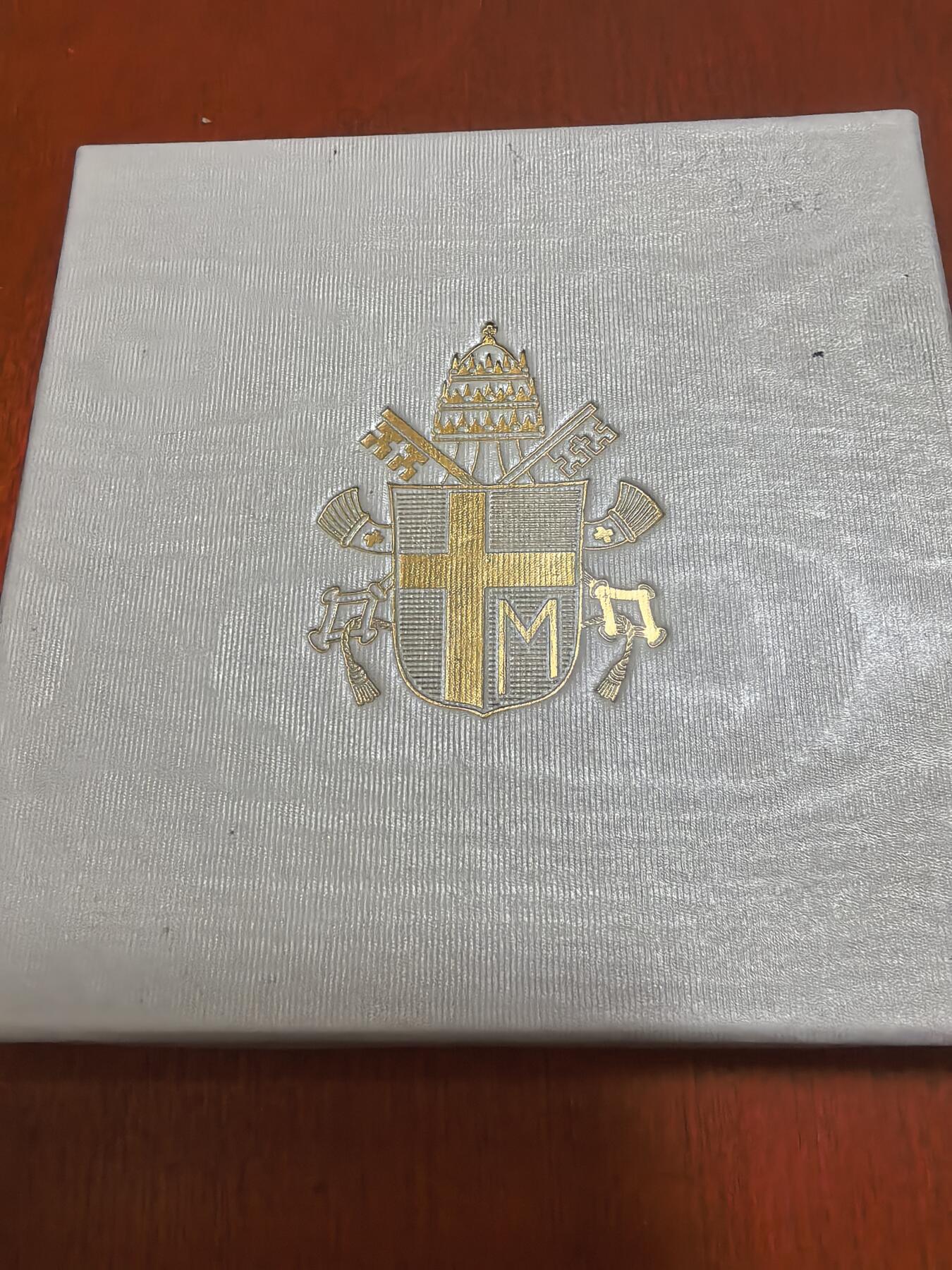 长老汇蛇年精选第六十二场拍卖 1984梵蒂冈圣母玛利亚诞辰2000年500里拉精制银币，原盒