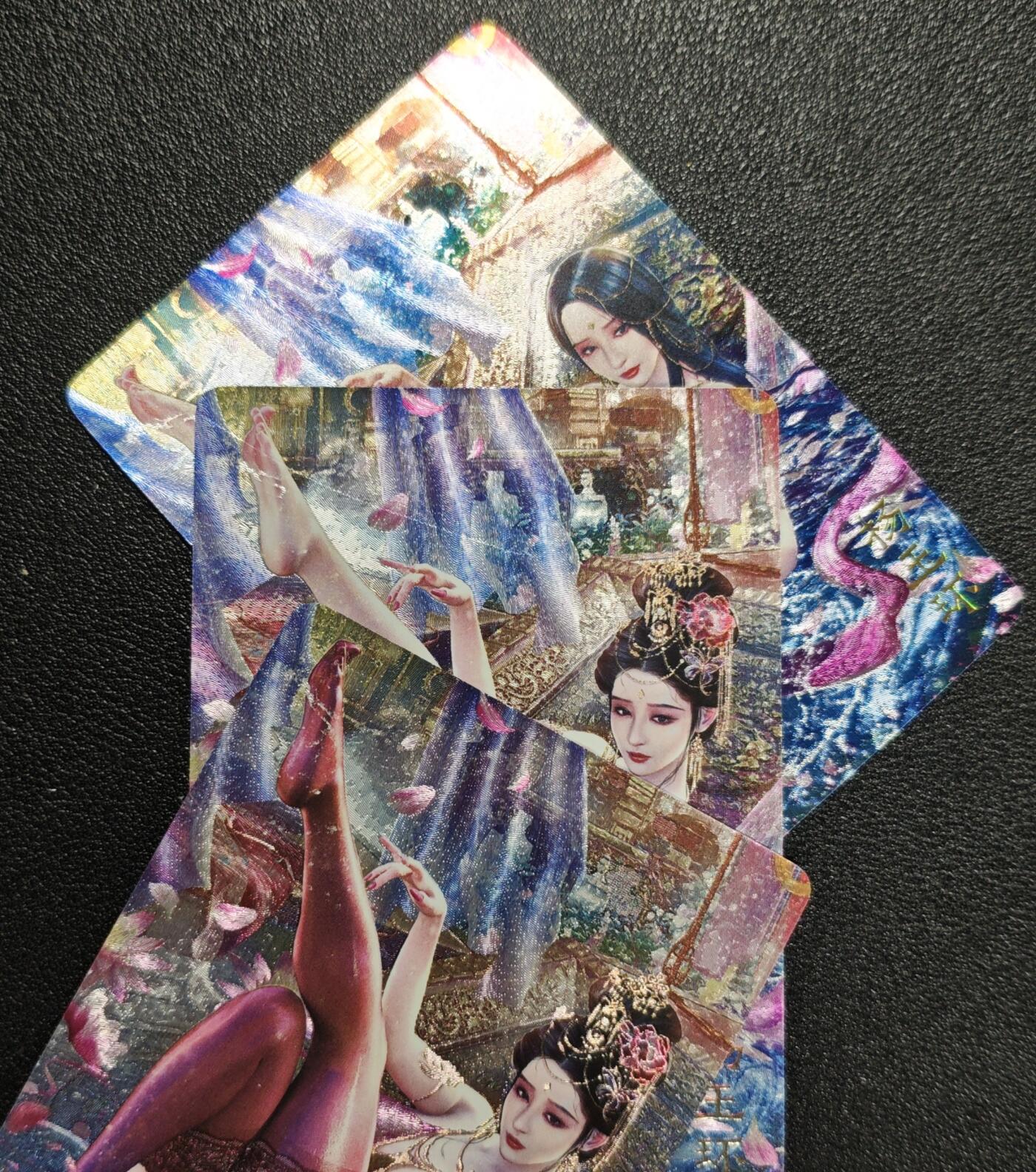 天玑星卡拍第130期《10.20周一截拍》持续收拍收评中 满赠卡需备注 焱卡文化 绝色绘卷 绮梦篇 杨玉环 粗闪 三张