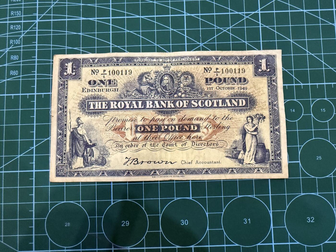 【炜奕收藏】，第四十七期 1949年苏格兰皇家银行1镑，流通品相，P1冠倒置号