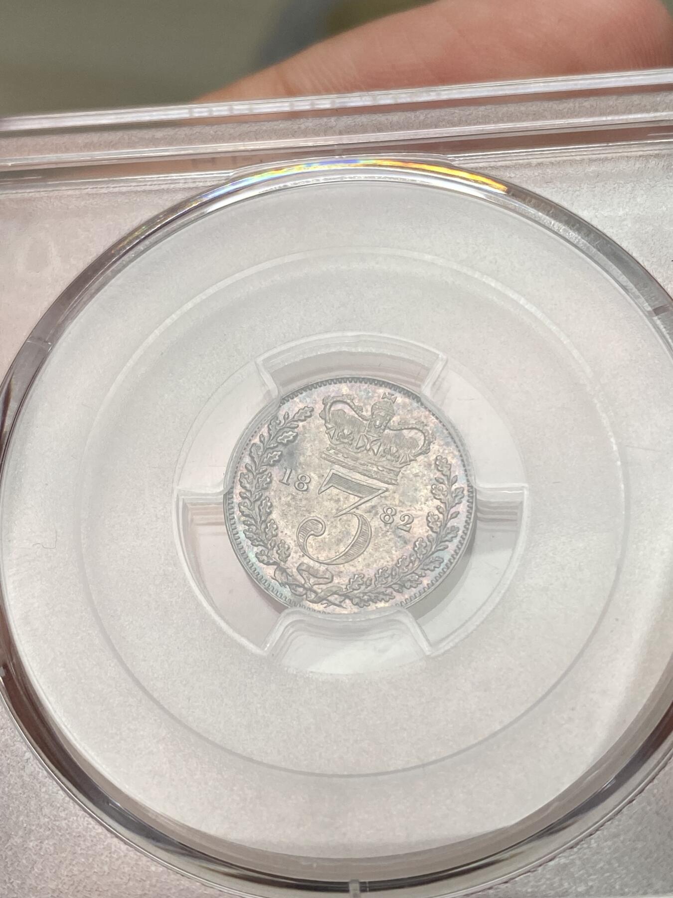 万国钱币拍卖第053期【万国秋季大拍上●周五周六两场连拍】 PCGS PL65 1882年英国维多利亚女皇濯足币3便士银币 类镜面天鹅绒彩好状态