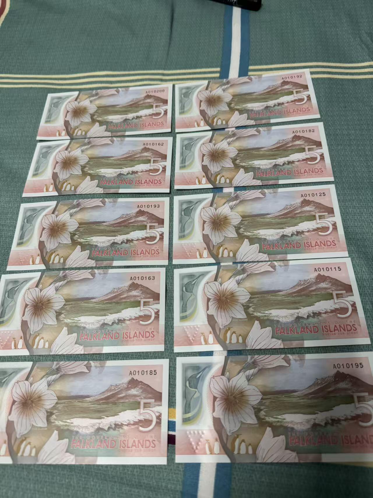 【礼羽收藏】🌏世界钱币拍卖第107期 全新UNC 福克兰群岛最新查尔斯国王5镑A冠首发十张无47 其中四张朦胧号 六张全程无47