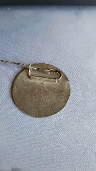 嘉宝良覃世界勋赏第17期拍卖 国内越战卫生员证章