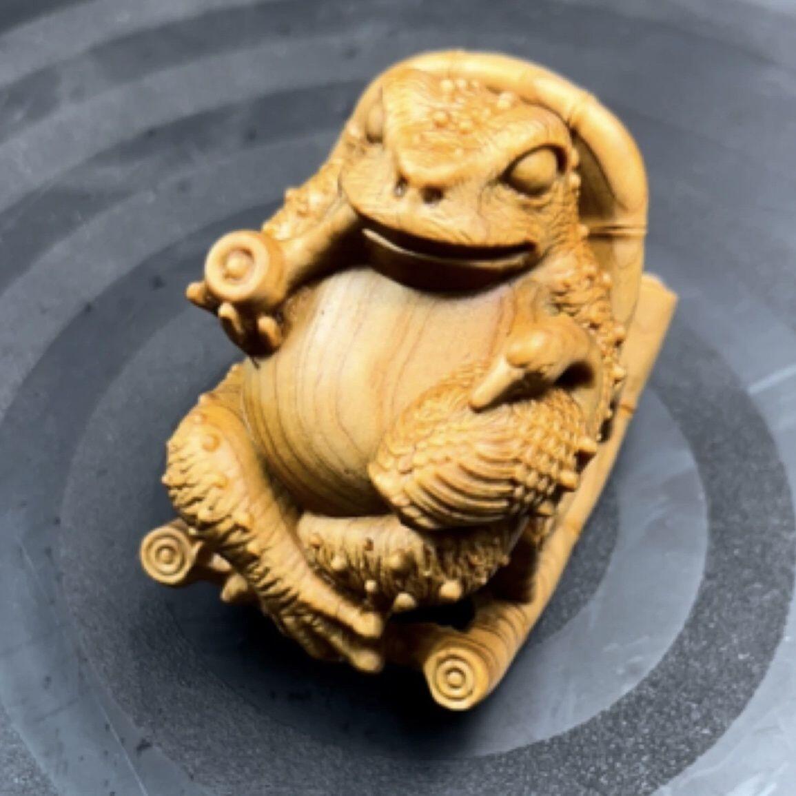 听雨轩（一） 木雕专场 崖柏木 人生赢家 蟾蜍+底座 实木雕刻 约6cm