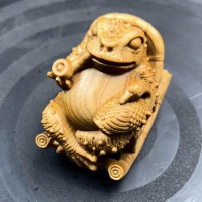 听雨轩（一） 木雕专场 - 崖柏木 人生赢家 蟾蜍+底座 实木雕刻 约6cm