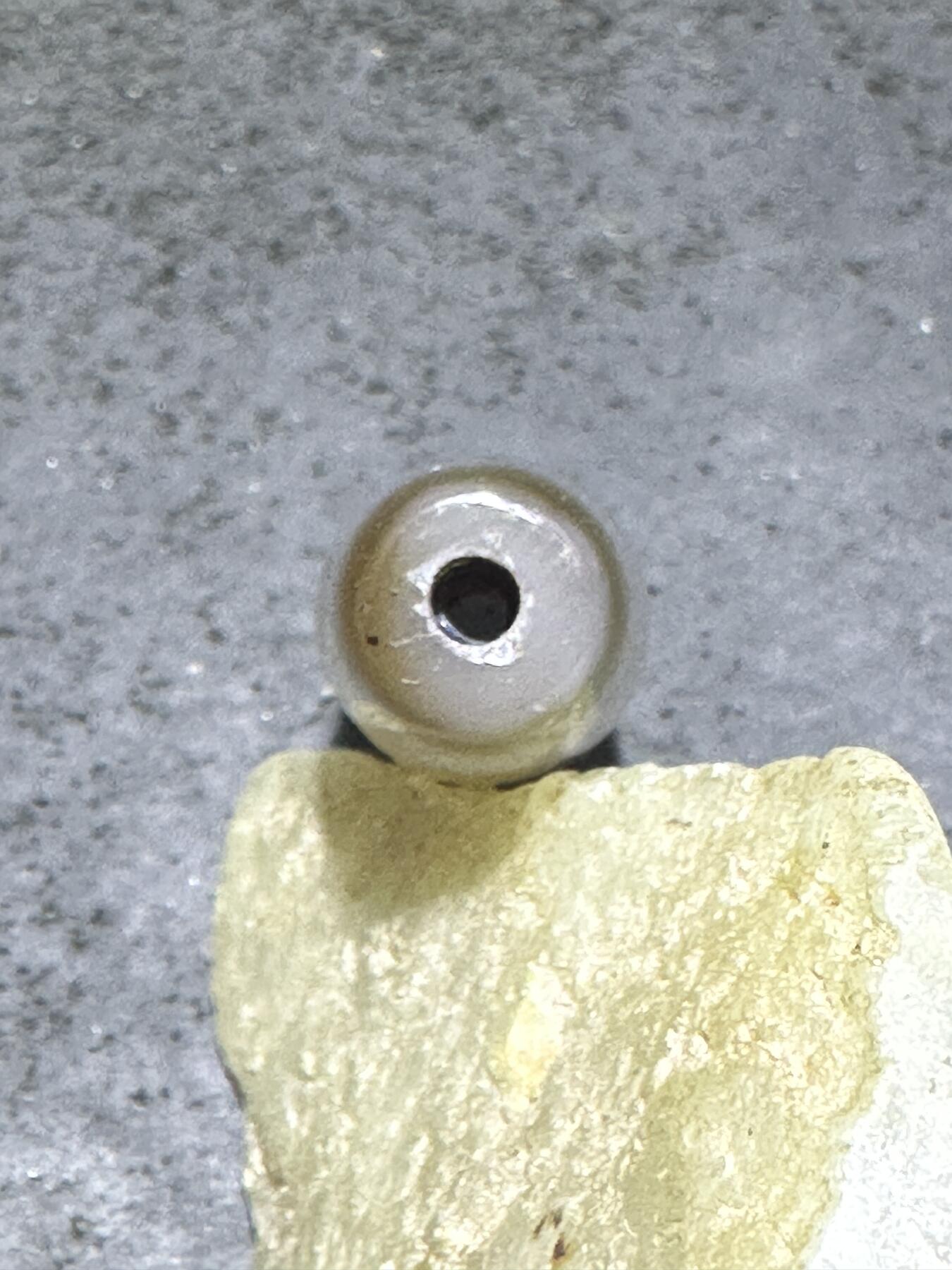 仅此一颗，藏传虎牙随形天珠一颗