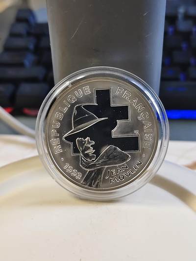 第178期拍卖【长期征集拍品】 - 法国1993年抵抗组织英雄莫林50周年纪念银币，900银，发行1850枚，有氧化