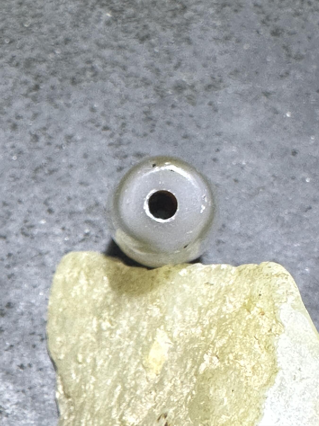 仅此一颗，藏传虎牙随形天珠一颗