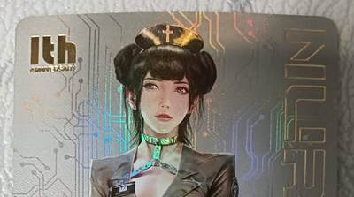 花开卡拍第43期（10月19号周日截拍，品控勿拍!!!拍品不寄存，运费5元，自制卡难免瑕疵，可能存在轻微撞角爆边等出厂瑕疵，品控介意勿拍！） - 驴歪歪 一周年纪念特卡 女景观 彩闪1张
