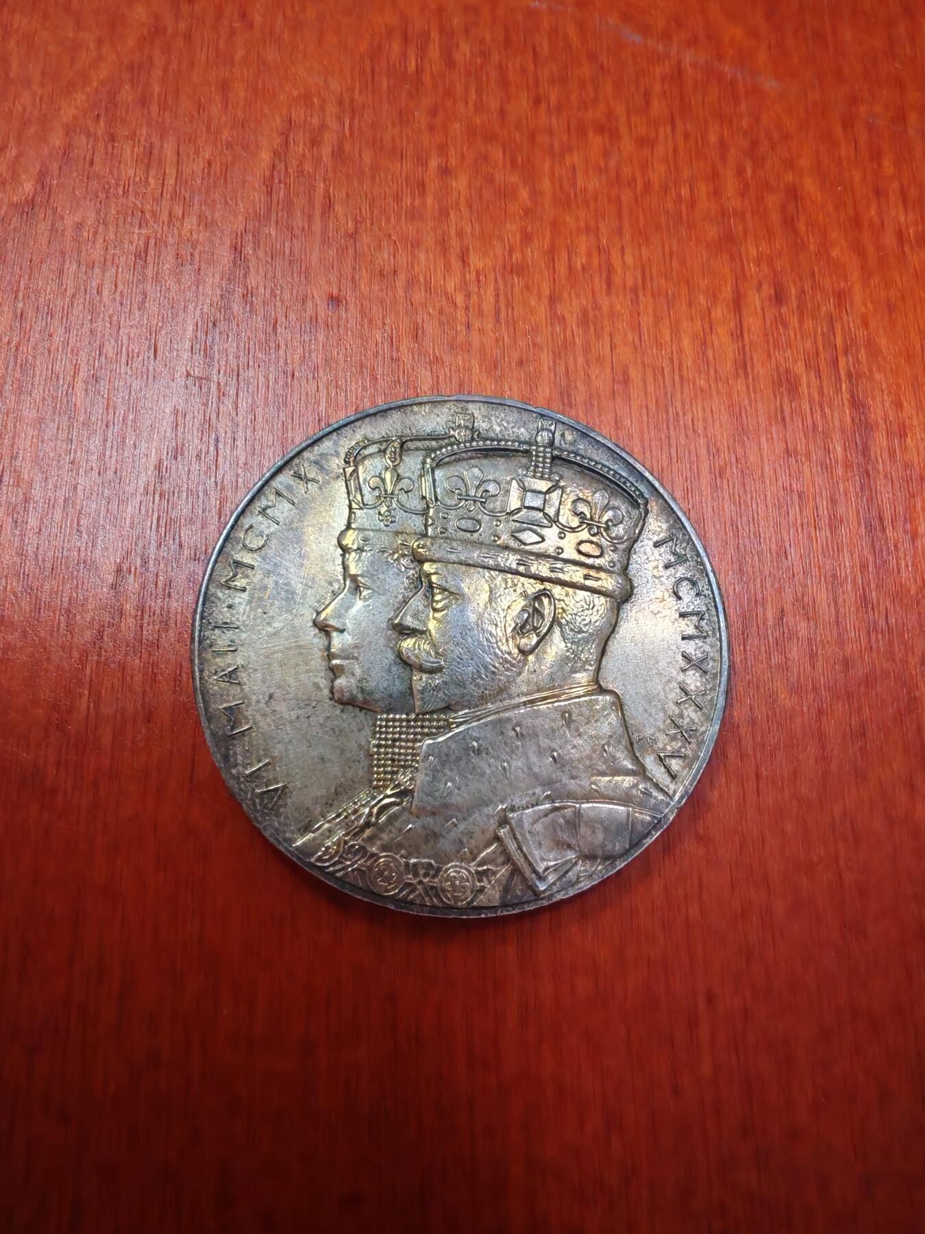 长老汇蛇年精选第六十三场拍卖 1910英国乔治五世夫妇加冕典礼银章，15.67克，32MM，红盒