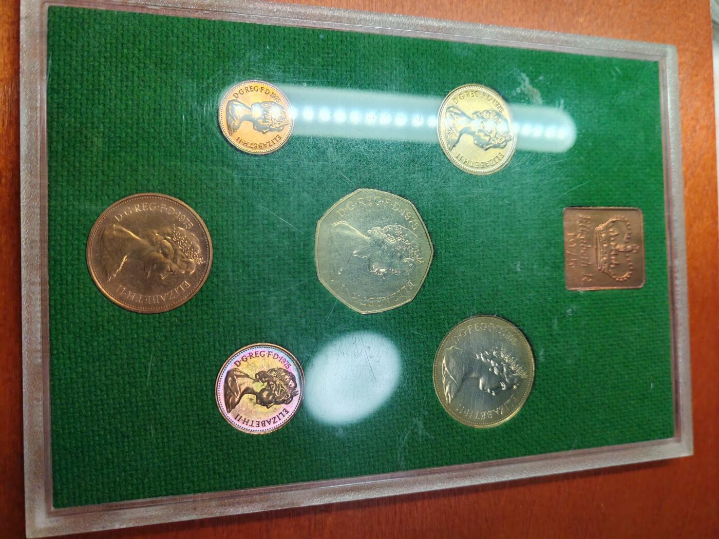长老汇蛇年精选第六十三场拍卖  1975英国十进制套币6枚，不带外纸，有氧化