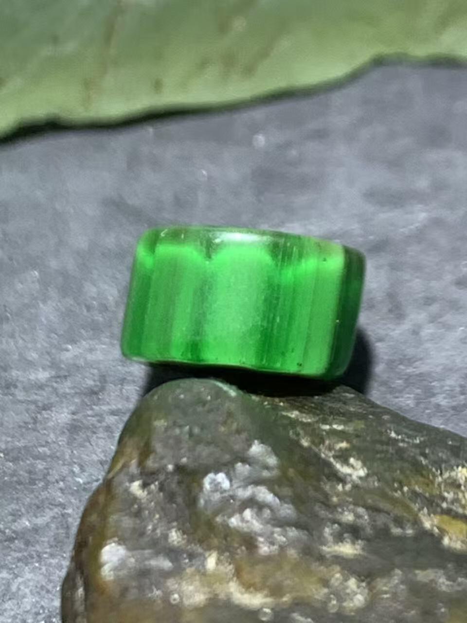 尼泊尔古法手做老琉璃珠一颗，