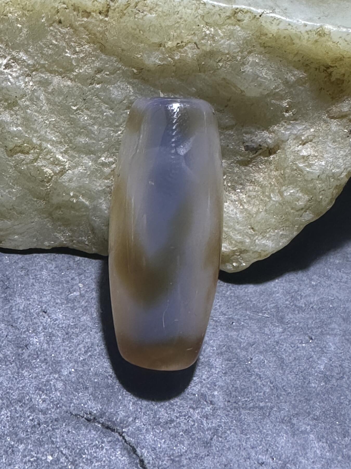 仅此一颗，藏传虎牙随形天珠一颗