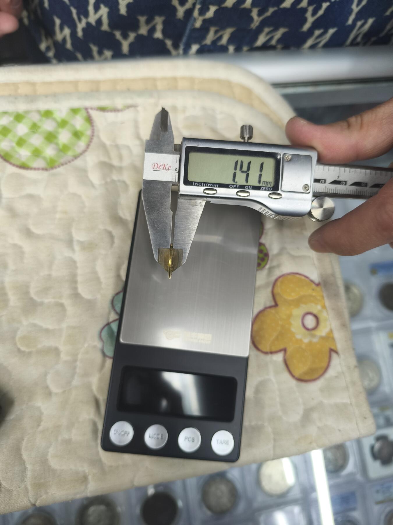 海外回流精品拍卖10.25 招财进宝 大吉大利纯金花钱一枚有金属检测报告