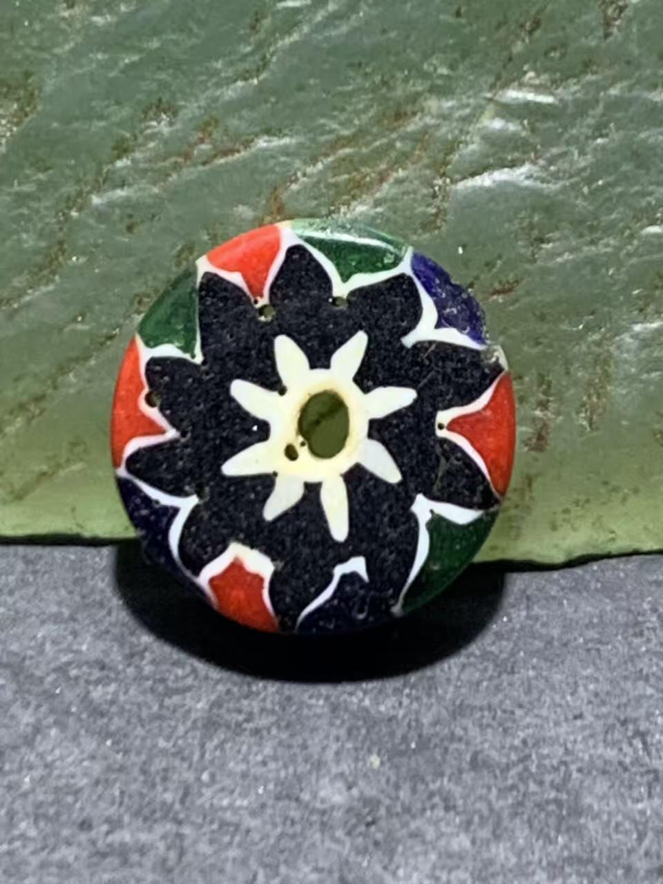 尼泊尔古法手做老琉璃珠一颗，