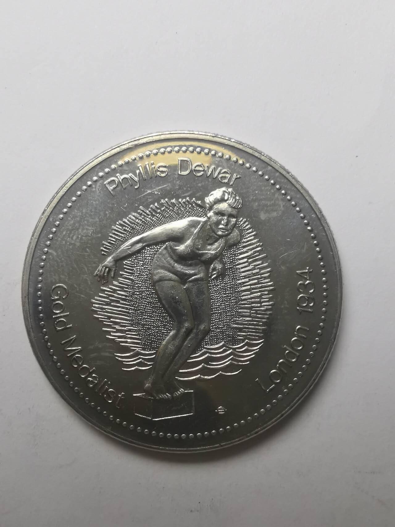 巨藏钱币第六期硬币场10月19号20点开拍 加拿大1978年1元代用币33mm