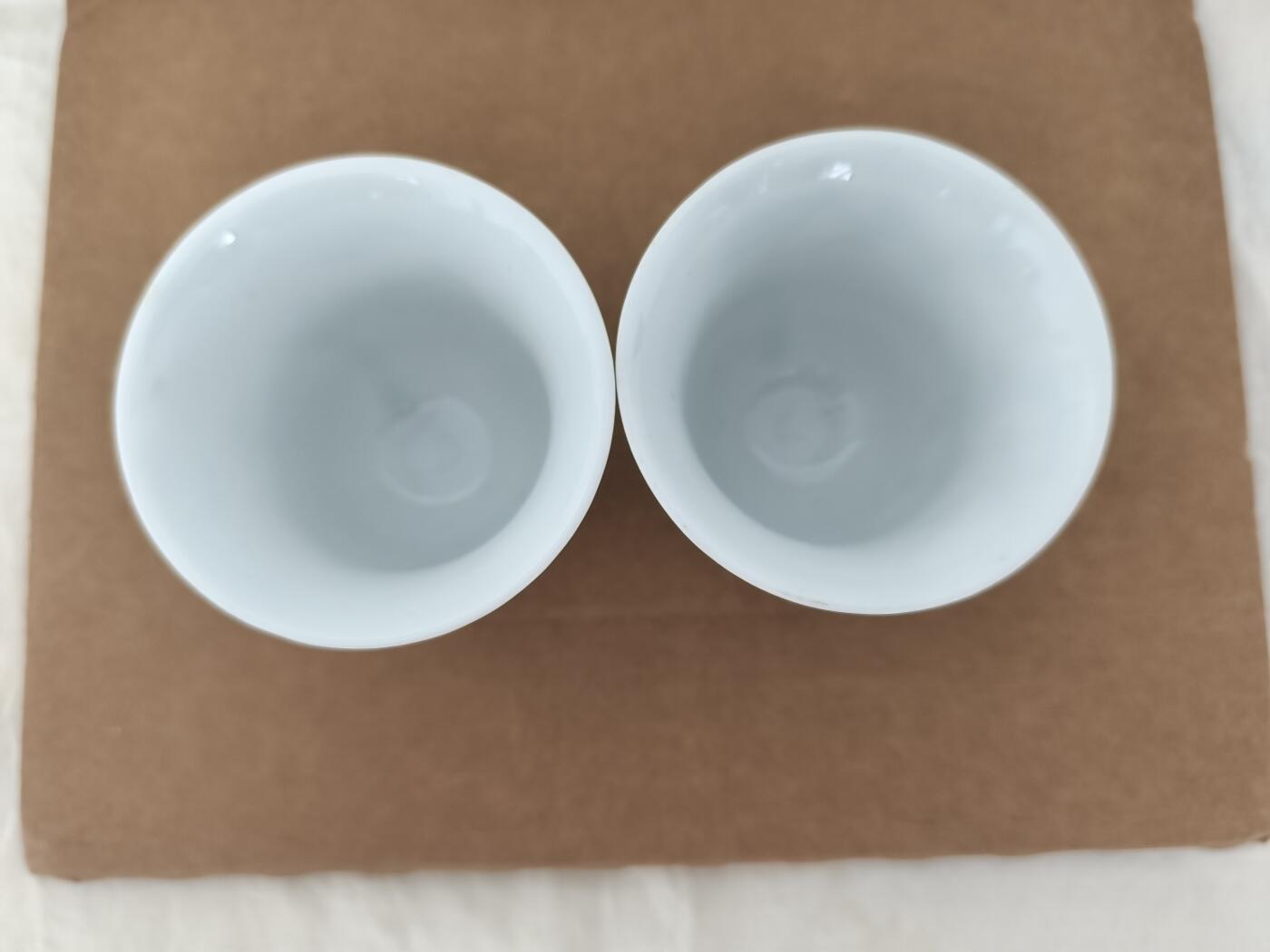 海外回流精品拍卖10.25 回流婴戏图青花杯一对有款