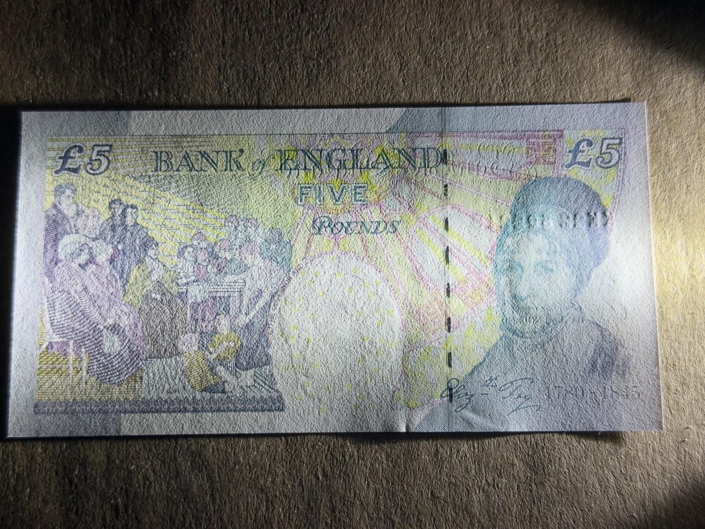 【礼羽收藏】🌏世界钱币拍卖第107期 英镑E再版5-10英镑两张全新unc品相