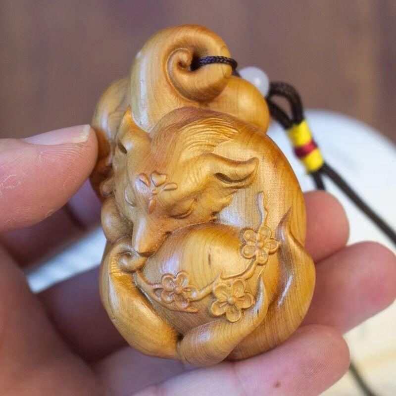 听雨轩（一） 木雕专场 崖柏木雕 送福九尾狐狸手把件