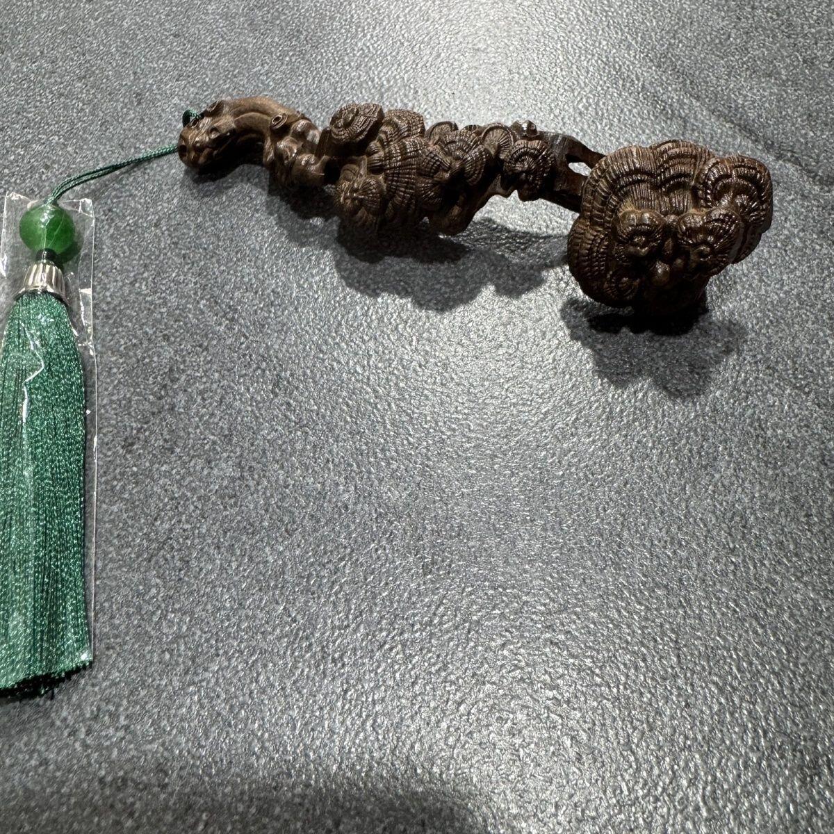 听雨轩（一） 木雕专场 沉香木灵芝如意手把件 10*2.5cm