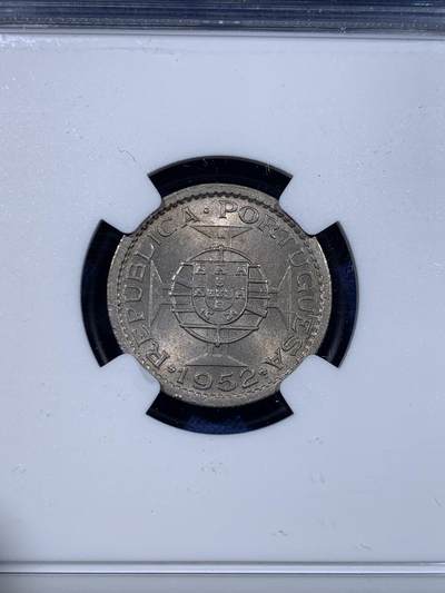 《竞宝斋》第429场 周日，周一，周二 3场连拍 （全场包邮） NGC MS65 澳门1952年5毫 首年且独年 卷拆