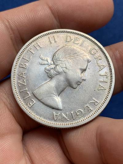 《竞宝斋》第429场 周日，周一，周二 3场连拍 （全场包邮） 加拿大1958年伊丽莎白二世1加元银币 女王年轻头像+原住民图腾