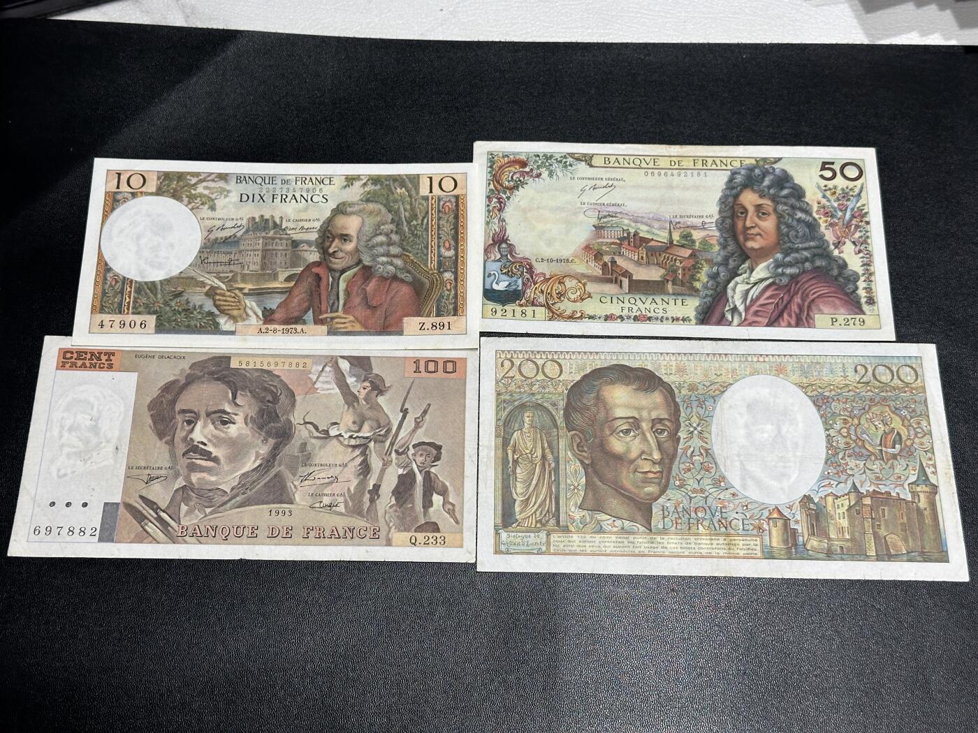 《外钞收藏家》第五百七十六期（精选场）（本平台长期征集拍品、欢迎藏友们联系合作） 法国几个版本法郎 四张一起 流通品