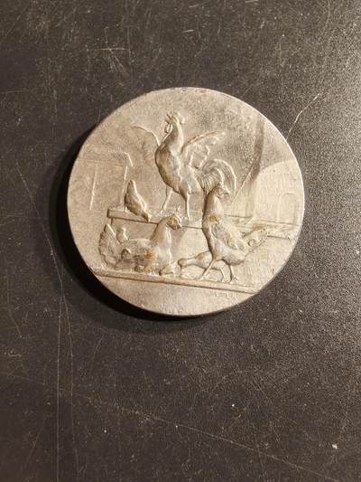 老王徽章第157期 - 法国尼埃弗雷农业协会镀银大铜章    直径38mm.   重量22.2g