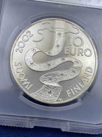 《竞宝斋》第429场 周日，周一，周二 3场连拍 （全场包邮） TQG PF63UC 芬兰2002年10欧元文学家伦特罗200年诞辰精制纪念银币，27.4g，925银，原拆送评包浆厚重导致压分