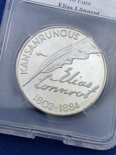 《竞宝斋》第429场 周日，周一，周二 3场连拍 （全场包邮） TQG PF63UC 芬兰2002年10欧元文学家伦特罗200年诞辰精制纪念银币，27.4g，925银，原拆送评包浆厚重导致压分