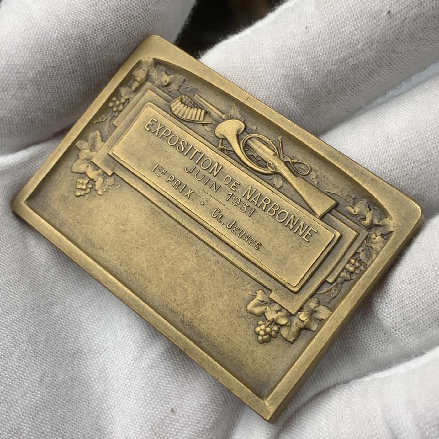 掌中浮雕-藏着的欧洲第038场 1931年法国宠物展纪念铜章，40*60mm，62g，原纸盒破损