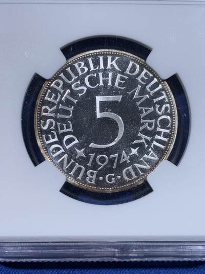 《竞宝斋》第429场 周日，周一，周二 3场连拍 （全场包邮） NGC PF66UC 联邦德国 1974G 精制5马克无毛鹰银币 原来5马克也可以这么漂亮