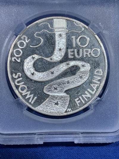 《竞宝斋》第429场 周日，周一，周二 3场连拍 （全场包邮） TQG PF63UC 芬兰2002年10欧元文学家伦特罗200年诞辰精制纪念银币，27.4g，925银，原拆送评包浆厚重导致压分