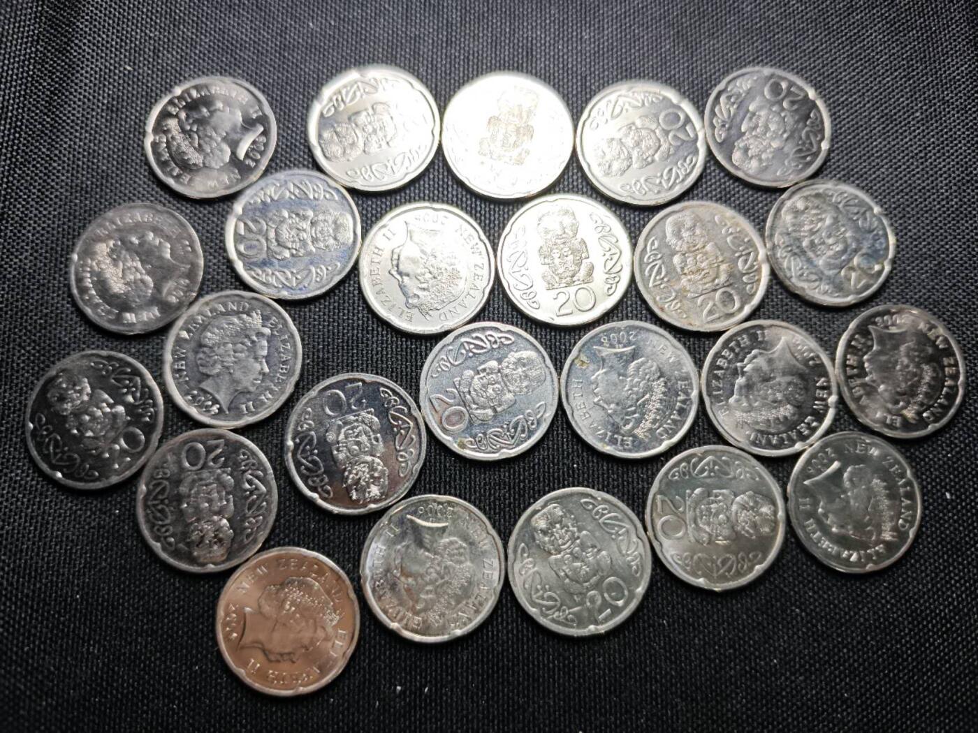 KK钱币收藏小铺  （套币 批量/好品散币 银币）专场  2月预留时间 周末发货  新西兰20分24枚一组