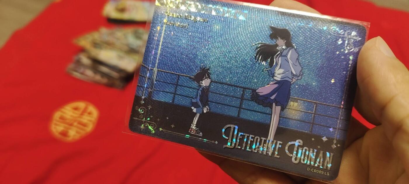 秋原瞳的小店第二十五期（持续收拍，时光冉冉，又是即将带走🍁🍁🍁飘落🌨️🌨️🌨️的季节，一大批好物正在路上，敬请期待） 卡游柯南大卡位cr.非常经典的一副图，看过剧情的都懂