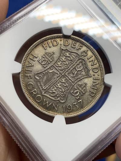 《竞宝斋》第429场 周日，周一，周二 3场连拍 （全场包邮） NGC AU58 英国1937年乔治六世半克朗银币，首年份，状态不错。