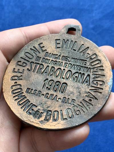 《竞宝斋》第429场 周日，周一，周二 3场连拍 （全场包邮） 意大利1980斯特拉博洛尼亚纪念章 56.7克 65.7mm 高浮雕 材质不确定