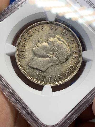 《竞宝斋》第429场 周日，周一，周二 3场连拍 （全场包邮） NGC AU58 英国1937年乔治六世半克朗银币，首年份，状态不错。