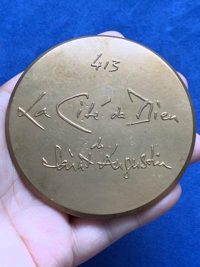 《竞宝斋》第429场 周日，周一，周二 3场连拍 （全场包邮） 抽象派画风纪念章 255.6克 83.5mm 丰饶角铜标