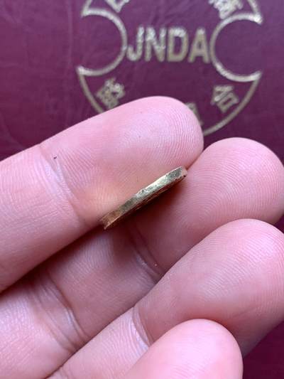 《竞宝斋》第429场 周日，周一，周二 3场连拍 （全场包邮） 日本1721年甲州金，知名度最广的日本金货之一，国内极少见，江户时代前期高品位，含金量约74%左右。带日本货币商协同组合证书，该品种中品15万日元，下品也要10万日元起