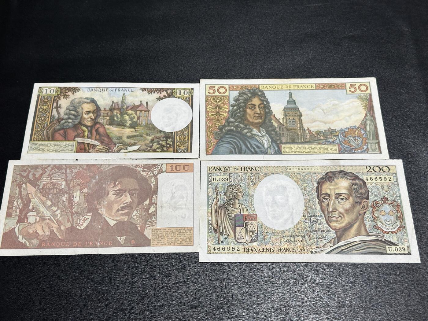 《外钞收藏家》第五百七十六期（精选场）（本平台长期征集拍品、欢迎藏友们联系合作） 法国几个版本法郎 四张一起 流通品