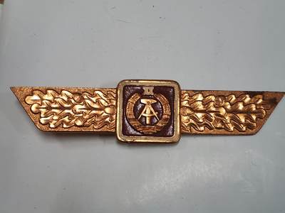 韵星假日拍卖第二十八期 -- Rimey Holidays Auction 28 - 民主德国二级通用技能章