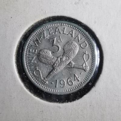 沼泽如烟--第879场 - 新西兰1964年3便士