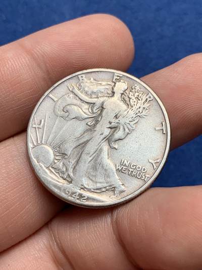 《竞宝斋》第429场 周日，周一，周二 3场连拍 （全场包邮） 美国1942年行走女神50分银币